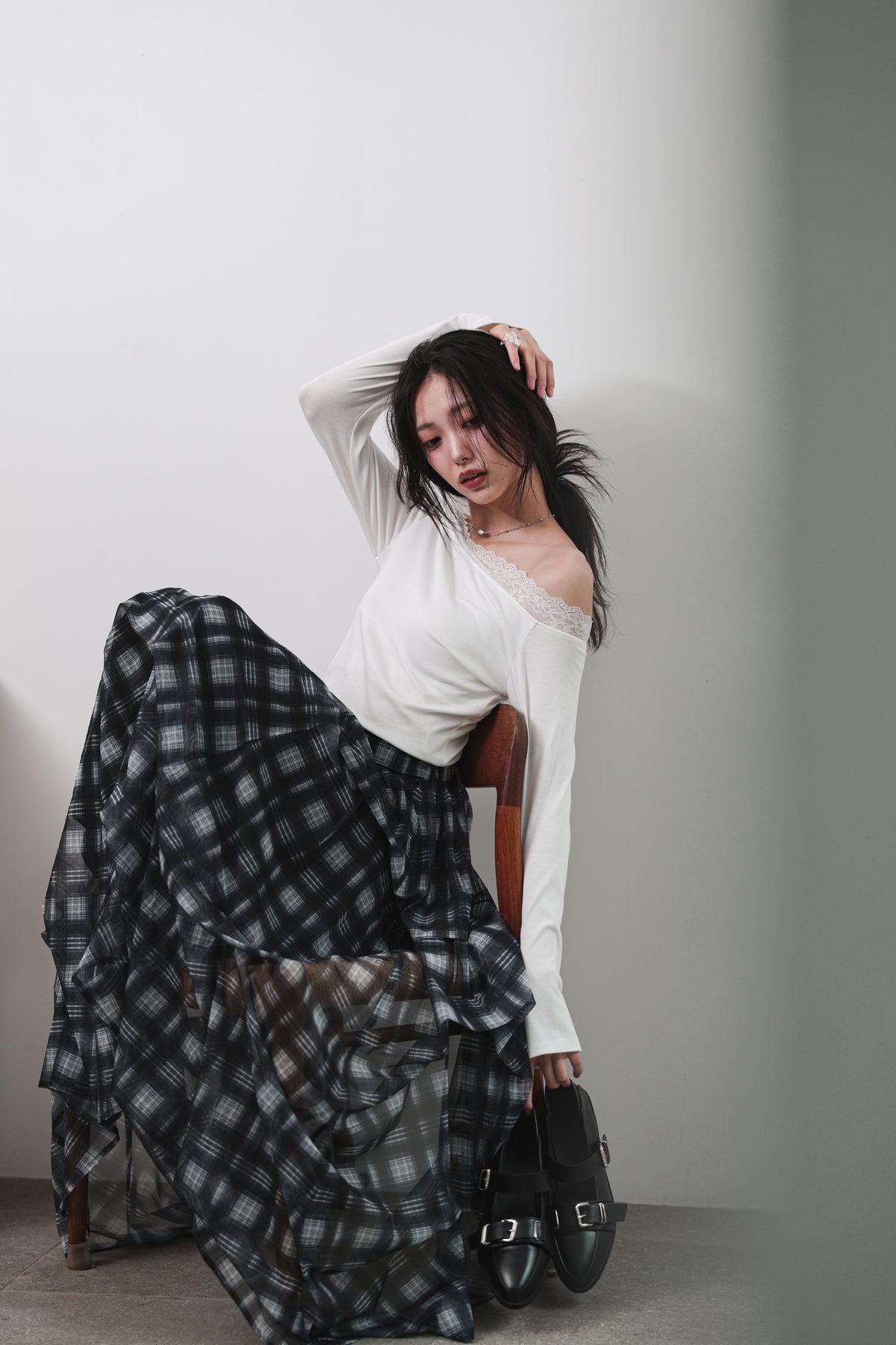 LACE OFF SHOULDER TOP - OFF WHITE