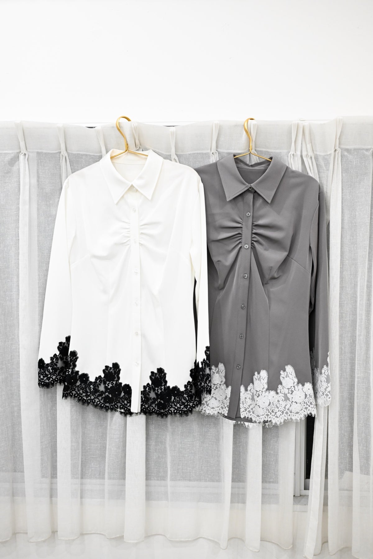 LACE TRIM SHIRT
