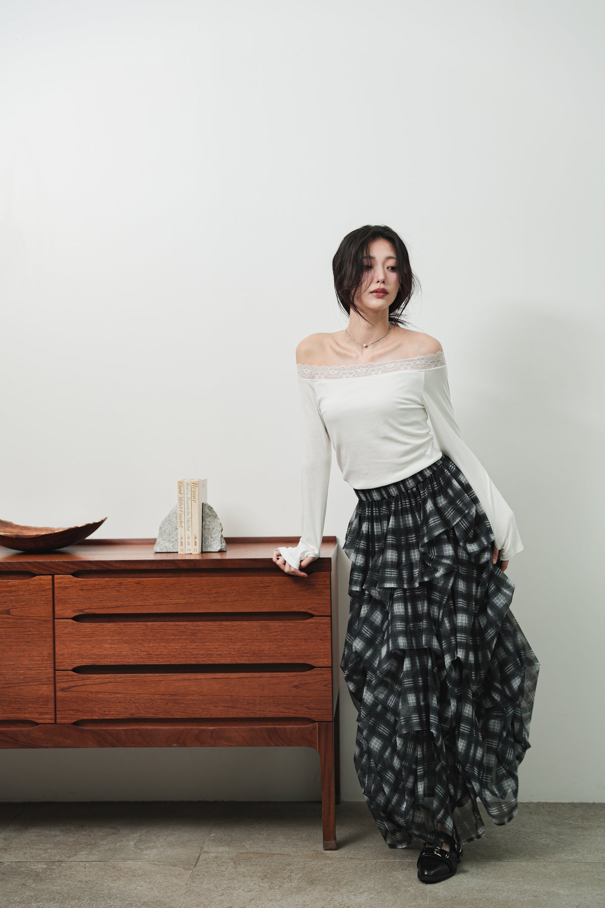 LACE OFF SHOULDER TOP - OFF WHITE