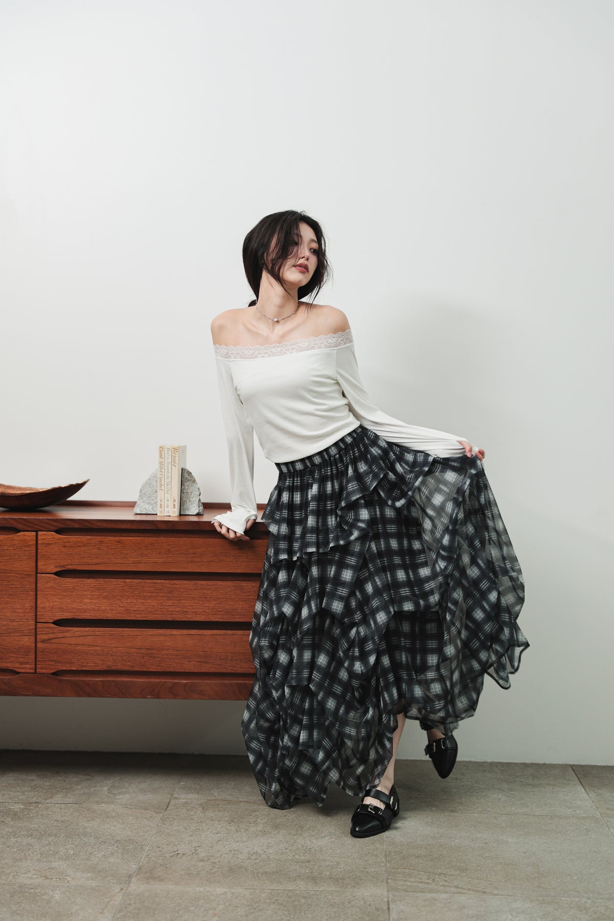 LACE OFF SHOULDER TOP - OFF WHITE
