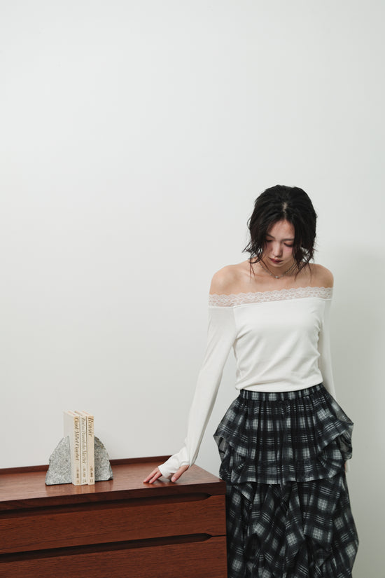 LACE OFF SHOULDER TOP - OFF WHITE