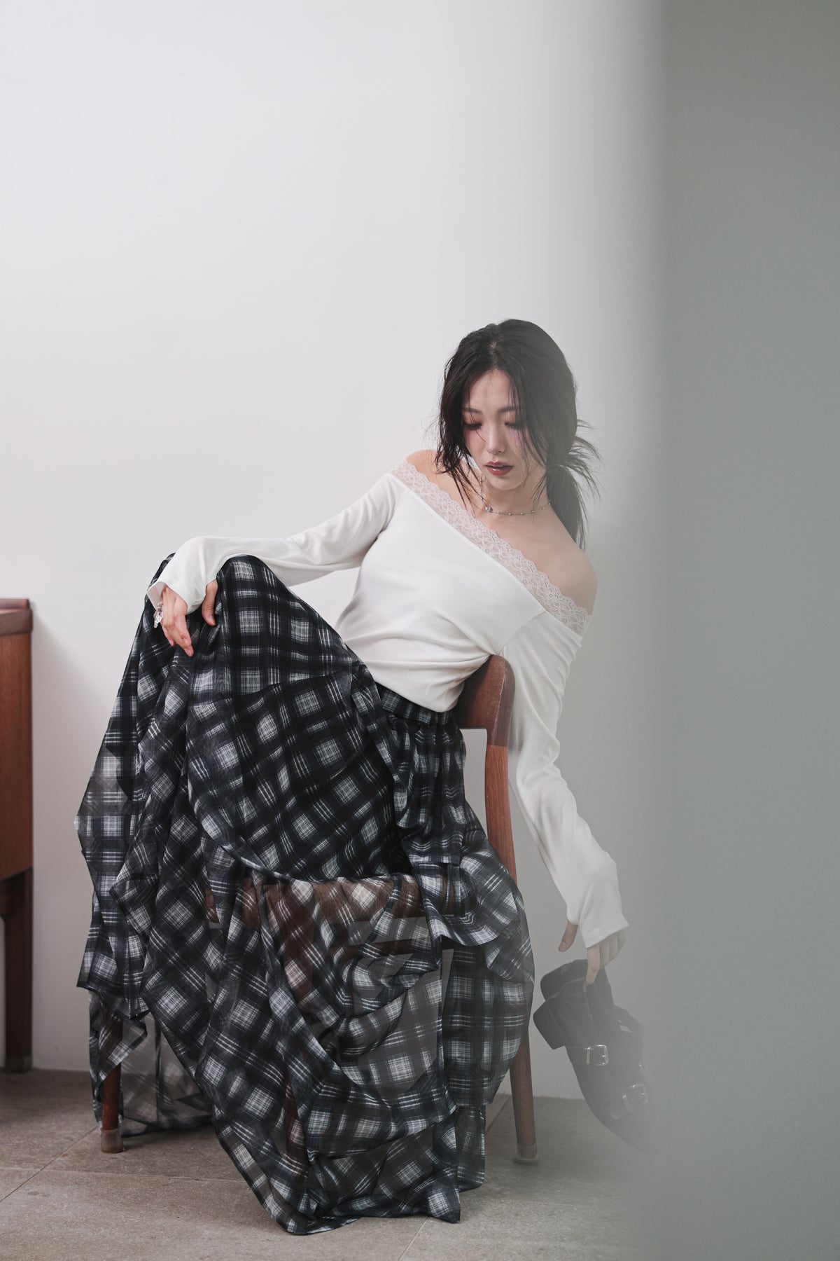 LACE OFF SHOULDER TOP - OFF WHITE