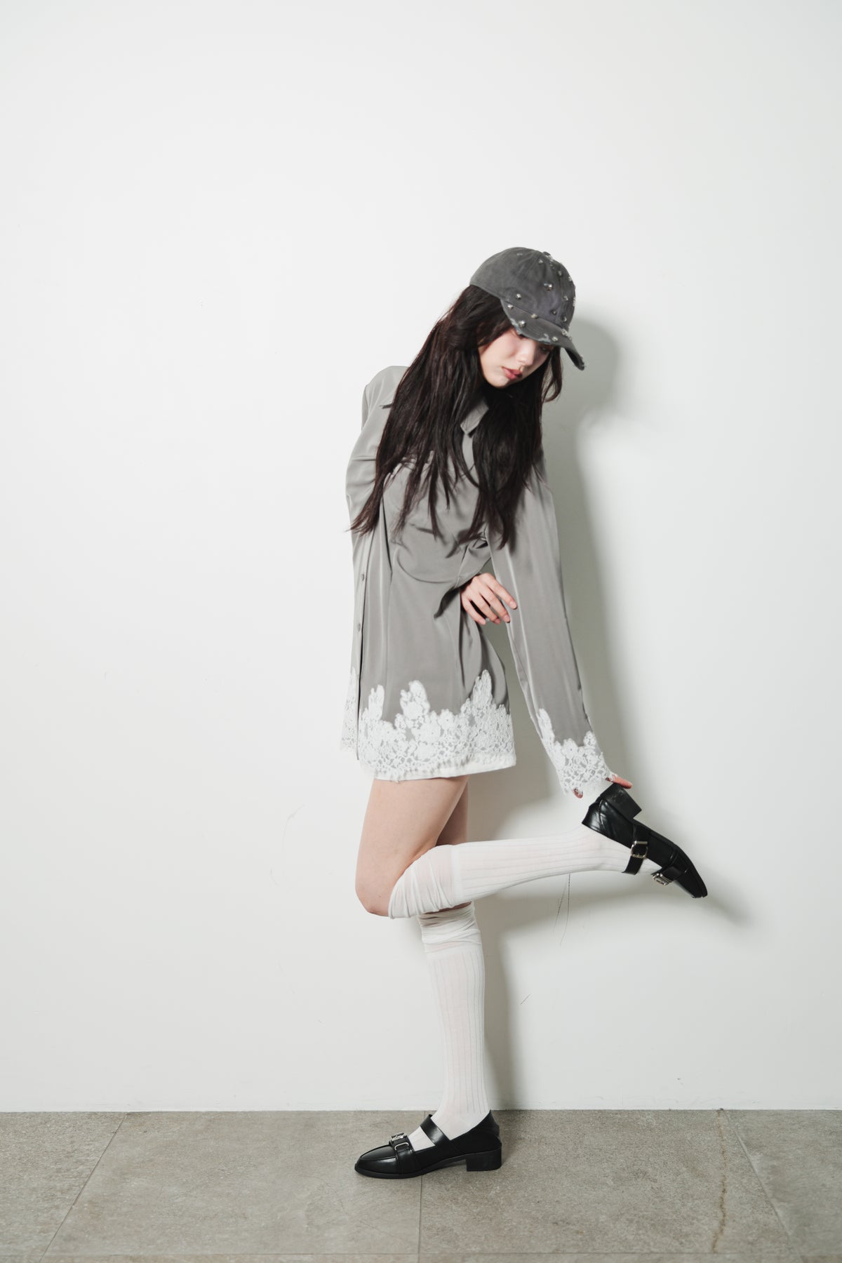 LACE TRIM SHIRT