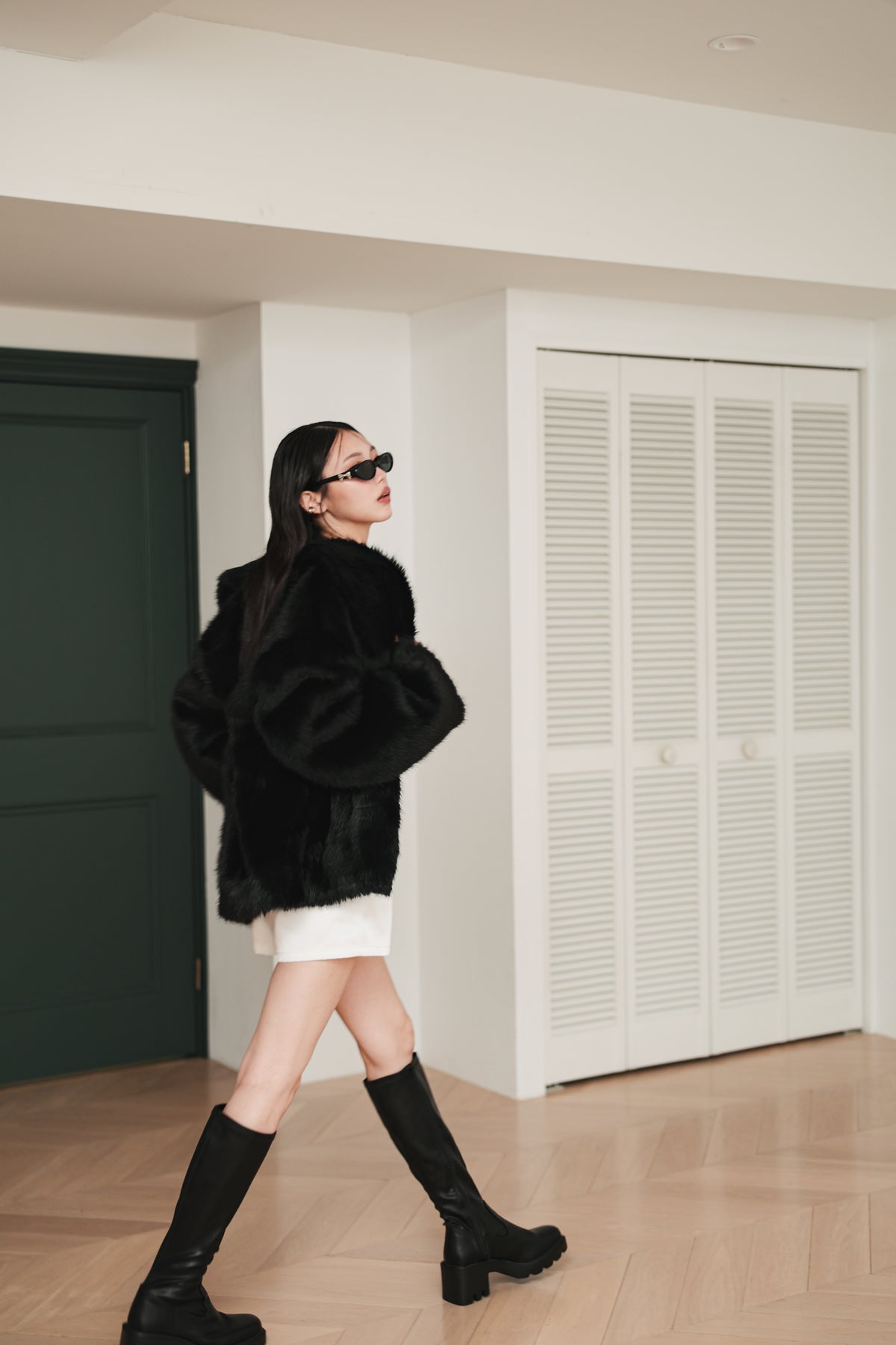 MIDI FAUX FUR COAT - BLACK
