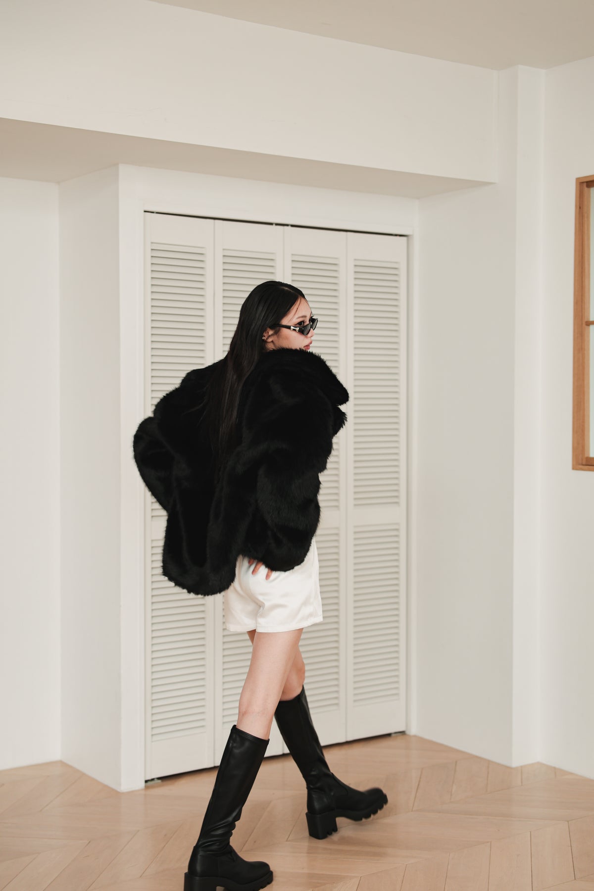 MIDI FAUX FUR COAT - BLACK