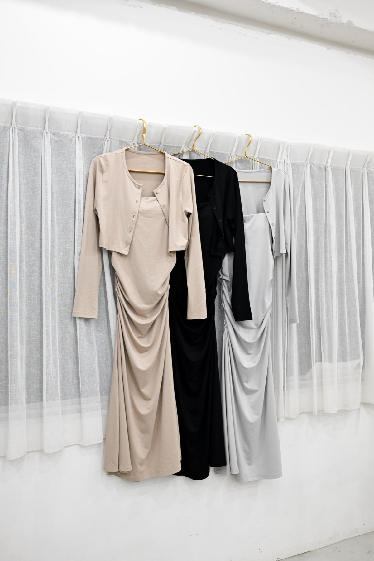 CROPPED CARDIGAN & GATHERED DRESS